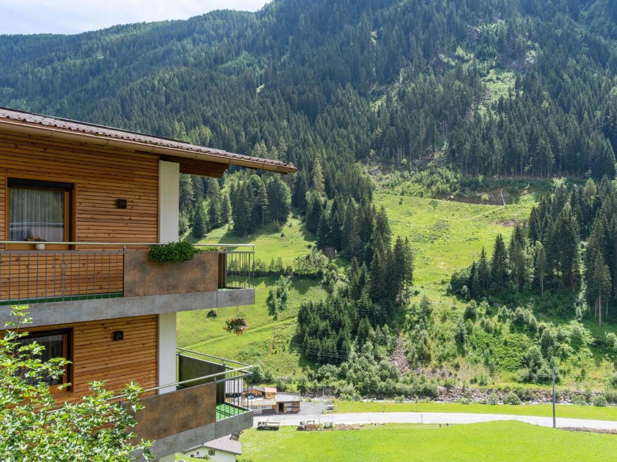 Land On The Kppl Mountain Chains 卡普尔 外观 照片