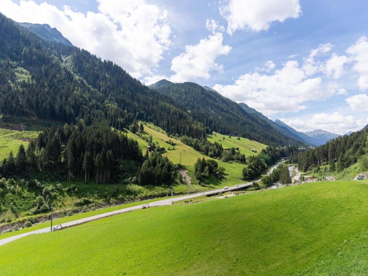 Land On The Kppl Mountain Chains 卡普尔 外观 照片